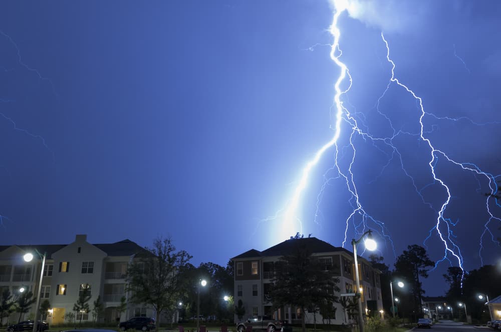 Can you run on a treadmill during a storm 